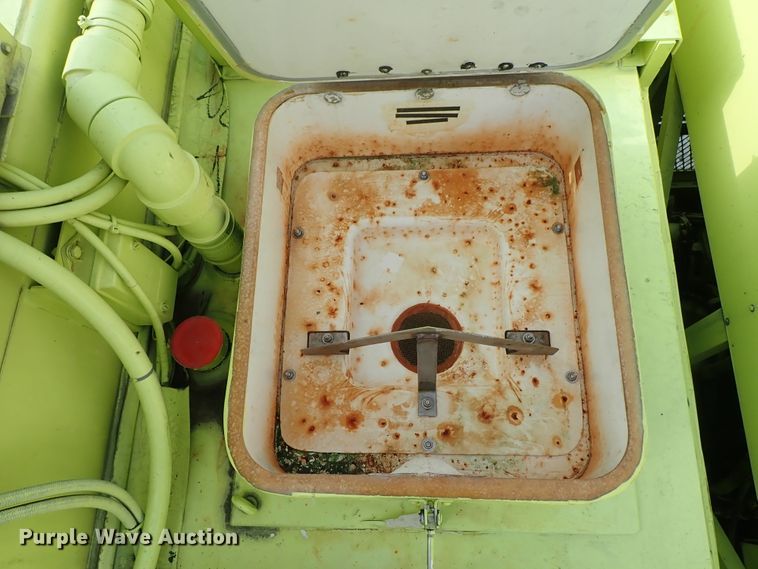 image for item DE0896 1991 Oshkosh T-1500 ARFF fire truck