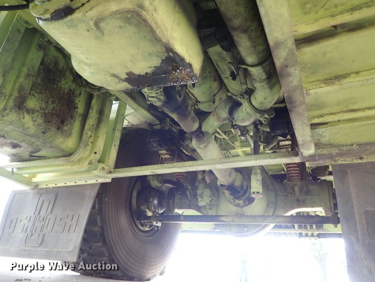 image for item DE0896 1991 Oshkosh T-1500 ARFF fire truck