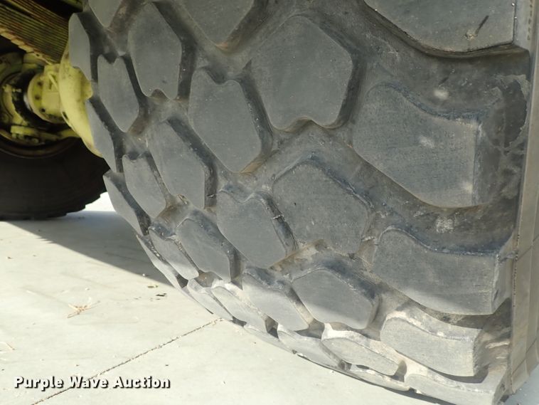 image for item DE0896 1991 Oshkosh T-1500 ARFF fire truck