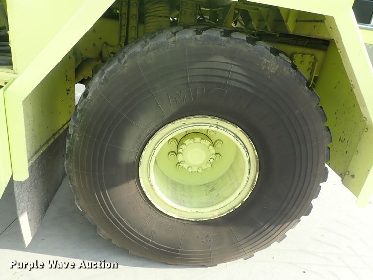 image for item DE0896 1991 Oshkosh T-1500 ARFF fire truck