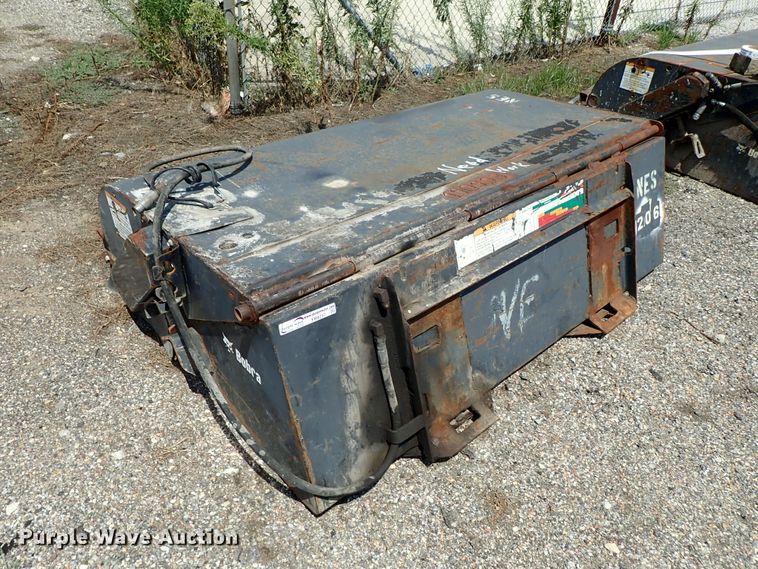 image for item FR9257 2007 Bobcat skid steer sweeper