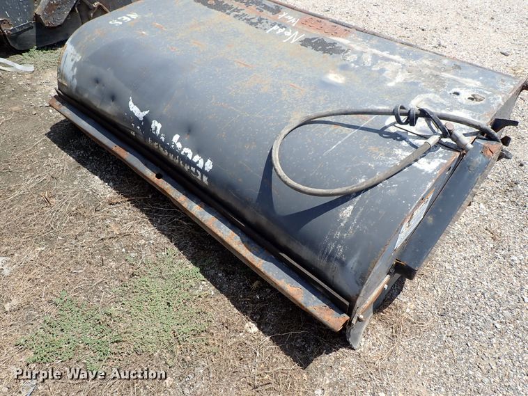 image for item FR9257 2007 Bobcat skid steer sweeper