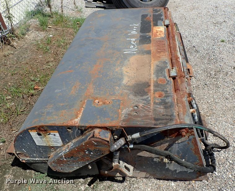 image for item FR9258 2007 Bobcat skid steer sweeper