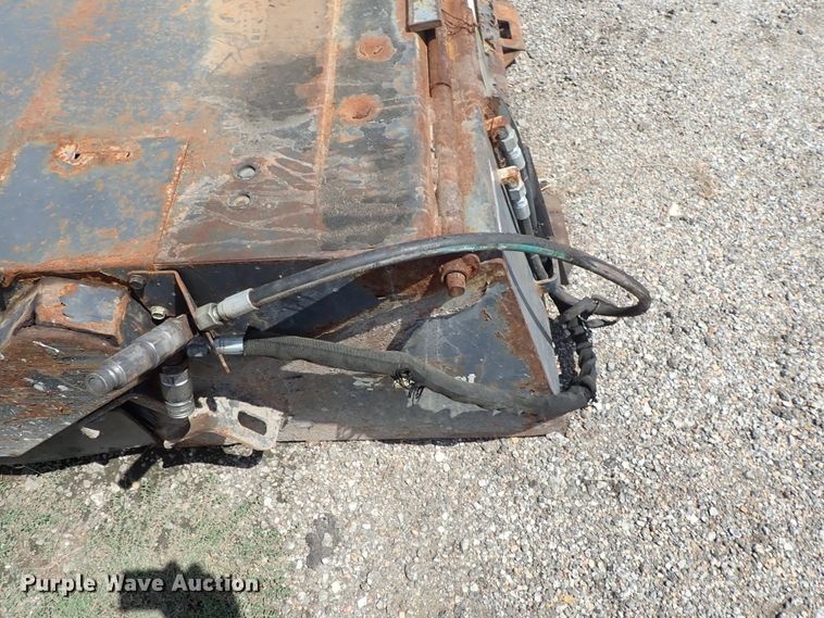 image for item FR9258 2007 Bobcat skid steer sweeper