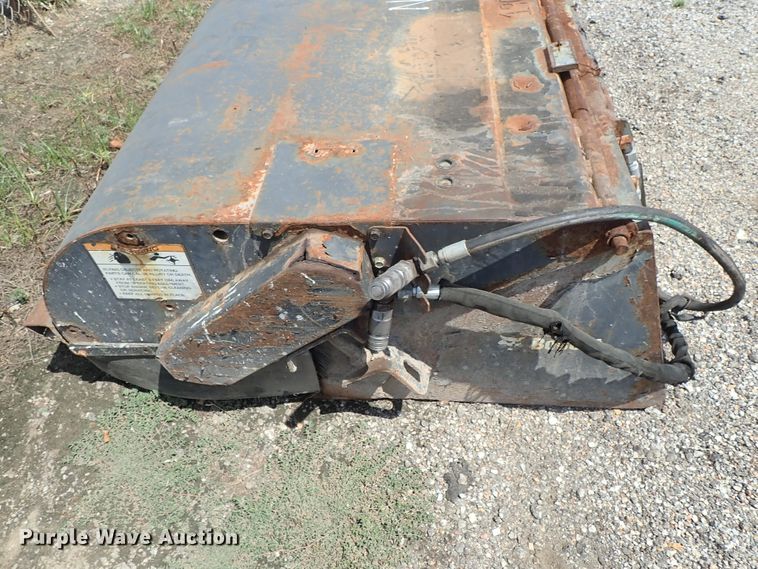 image for item FR9258 2007 Bobcat skid steer sweeper
