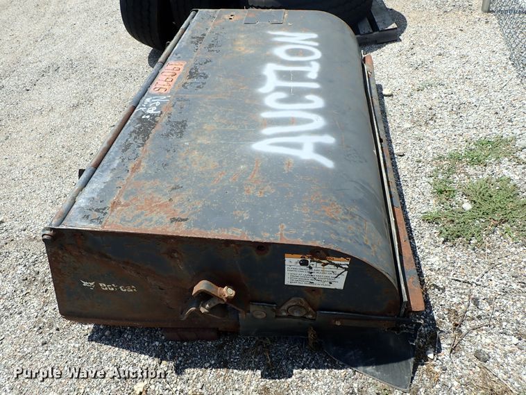 image for item FR9261 2007 Bobcat skid steer sweeper