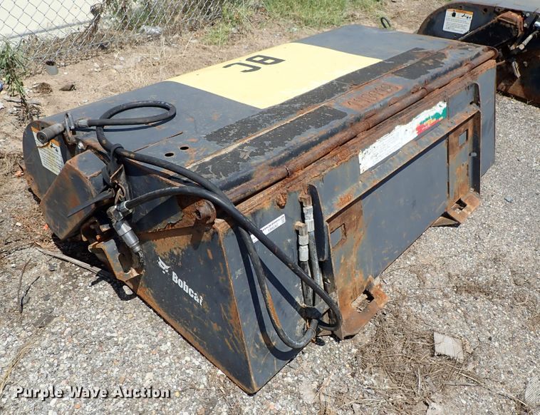 image for item FR9262 2007 Bobcat skid steer sweeper