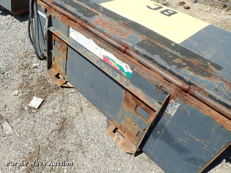 image for item FR9262 2007 Bobcat skid steer sweeper