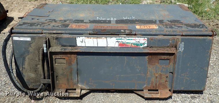 image for item FR9263 2007 Bobcat skid steer sweeper