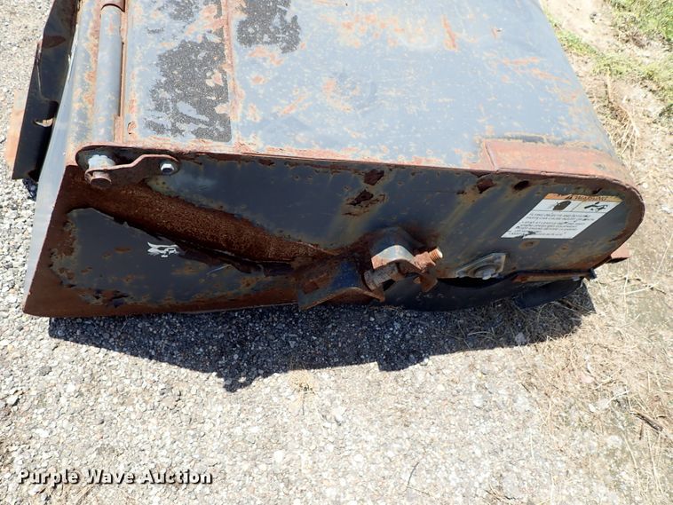 image for item FR9263 2007 Bobcat skid steer sweeper