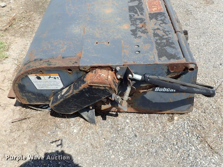 image for item FR9263 2007 Bobcat skid steer sweeper