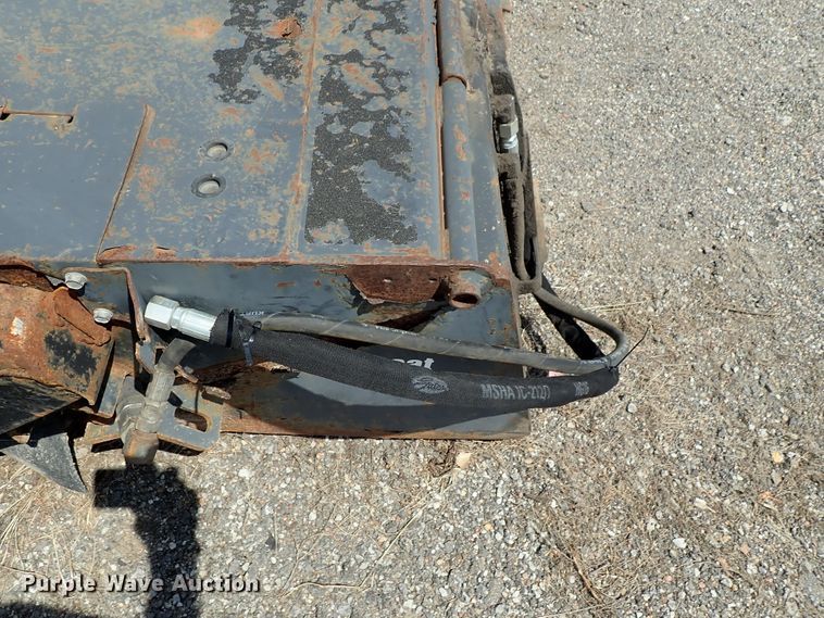 image for item FR9263 2007 Bobcat skid steer sweeper