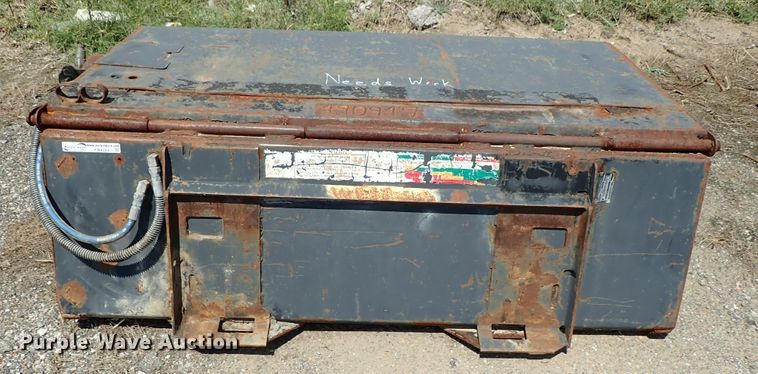 image for item FR9264 2007 Bobcat skid steer sweeper