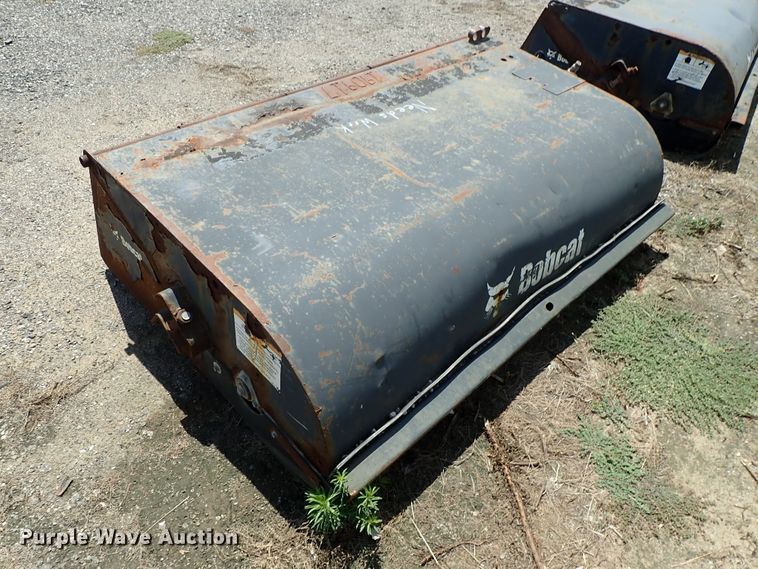 image for item FR9264 2007 Bobcat skid steer sweeper