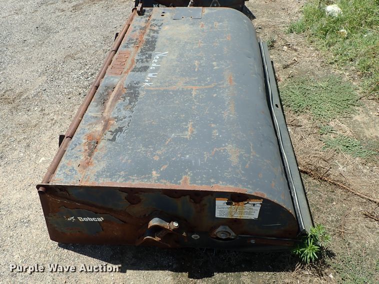 image for item FR9264 2007 Bobcat skid steer sweeper