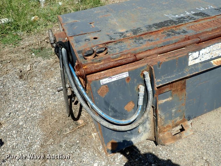 image for item FR9264 2007 Bobcat skid steer sweeper