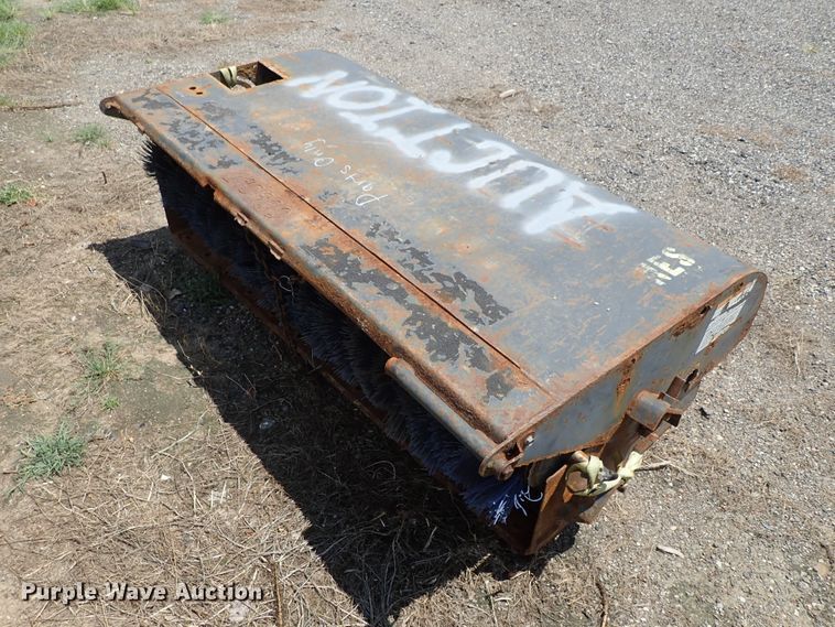 image for item FR9265 2007 Bobcat skid steer sweeper