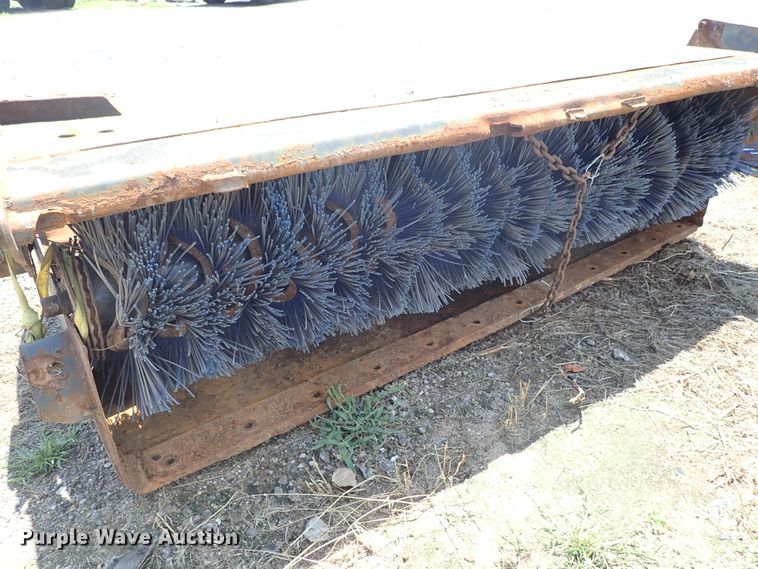 image for item FR9265 2007 Bobcat skid steer sweeper