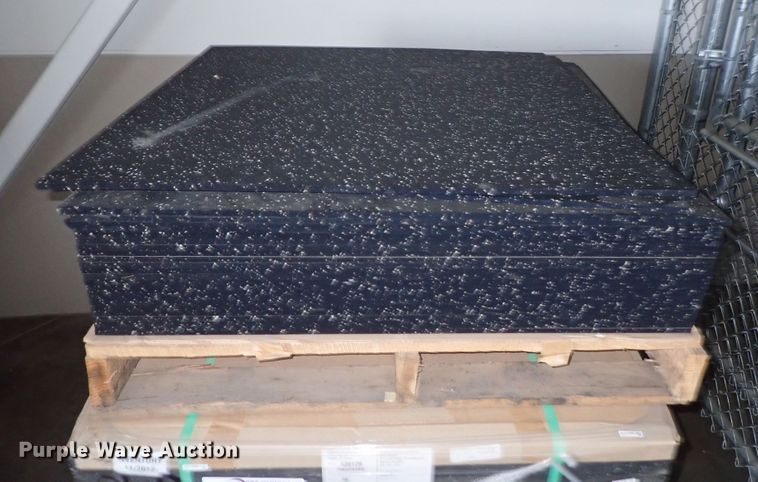 image for item FR9281 Approximately 122 rubber tiles