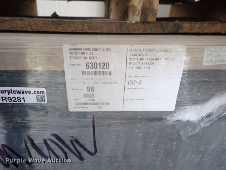 image for item FR9281 Approximately 122 rubber tiles