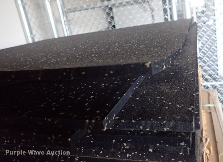 image for item FR9281 Approximately 122 rubber tiles