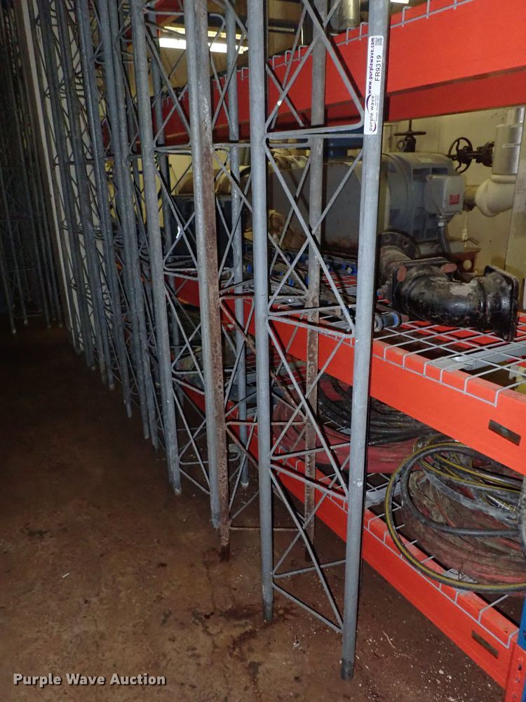 image for item FR9319 Antenna tower sections