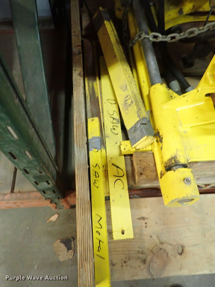 image for item GB9260 Wachs Super D guillotine saw