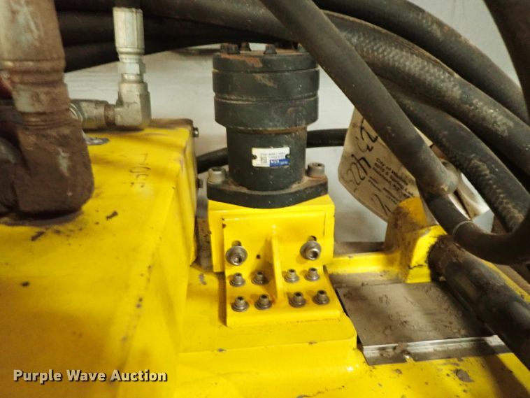 image for item GB9260 Wachs Super D guillotine saw