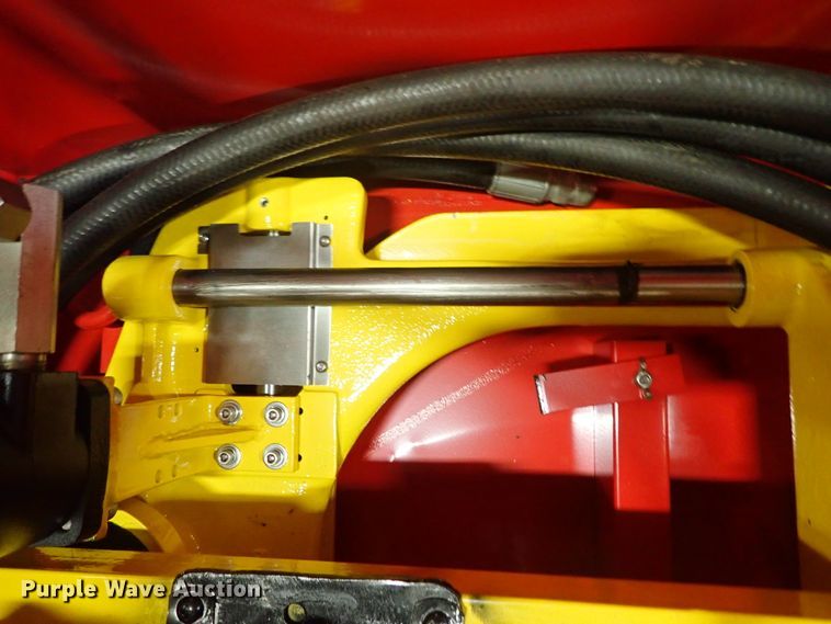 image for item GB9262 Wachs PFCR51-125AE guillotine saw