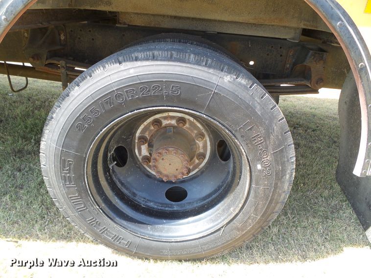 image for item DC5016 1993 GMC Blue Bird school bus