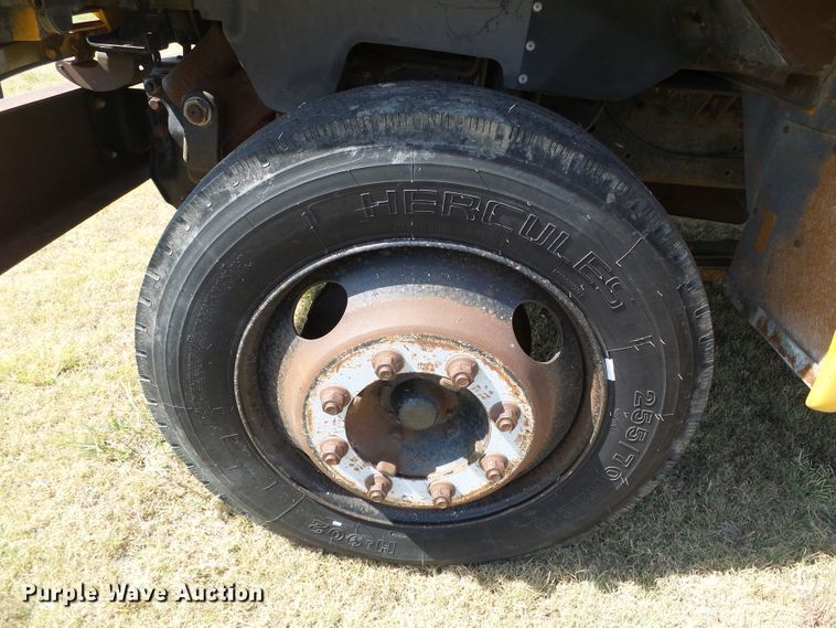 image for item DC5016 1993 GMC Blue Bird school bus