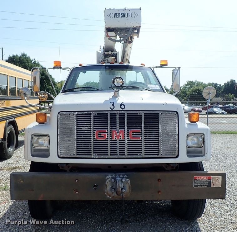 image for item DE0932 1994 GMC TopKick C6500 bucket truck