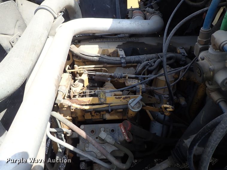 image for item DE0932 1994 GMC TopKick C6500 bucket truck