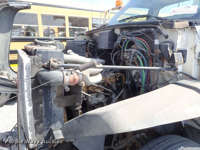 image for item DE0932 1994 GMC TopKick C6500 bucket truck