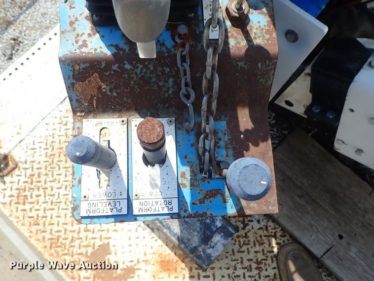 image for item DE0932 1994 GMC TopKick C6500 bucket truck