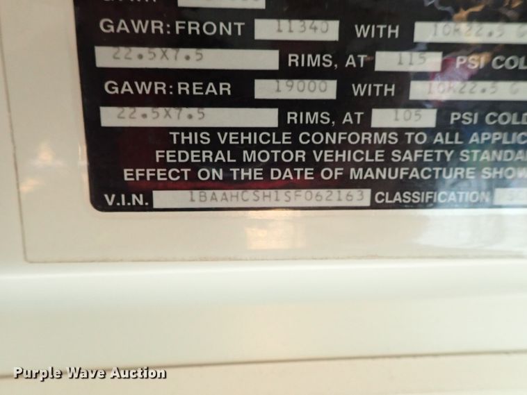 image for item DE0933 1995 Blue Bird TC2000 school bus