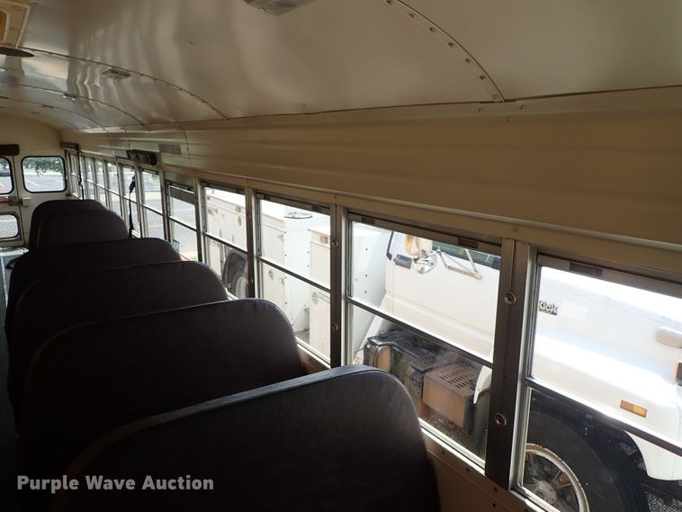 image for item DE0933 1995 Blue Bird TC2000 school bus