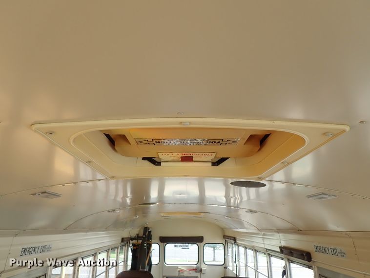 image for item DE0933 1995 Blue Bird TC2000 school bus