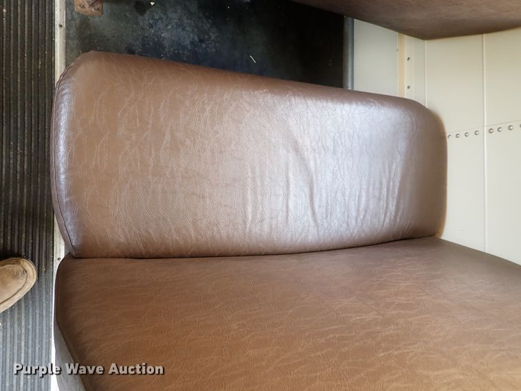 image for item DE0933 1995 Blue Bird TC2000 school bus