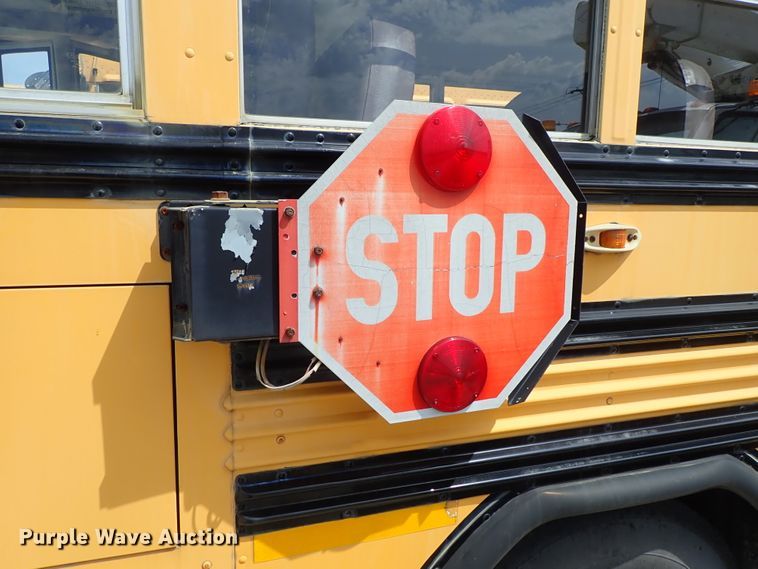 image for item DE0933 1995 Blue Bird TC2000 school bus