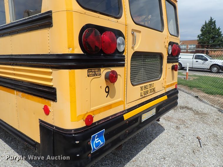image for item DE0933 1995 Blue Bird TC2000 school bus
