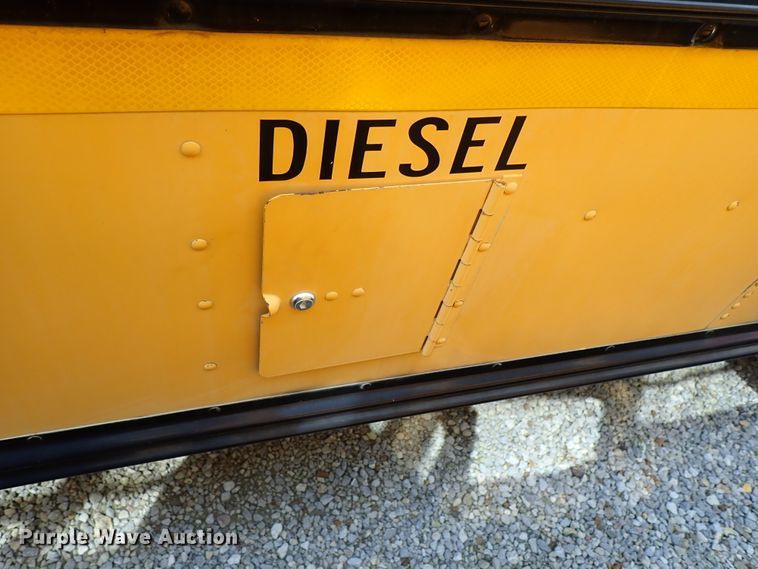 image for item DE0933 1995 Blue Bird TC2000 school bus