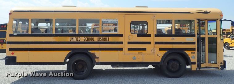 image for item DE0934 1995 Blue Bird TC2000 school bus