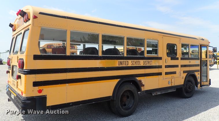 image for item DE0934 1995 Blue Bird TC2000 school bus