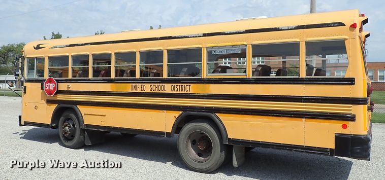 image for item DE0934 1995 Blue Bird TC2000 school bus