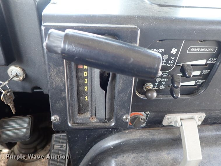 image for item DE0934 1995 Blue Bird TC2000 school bus