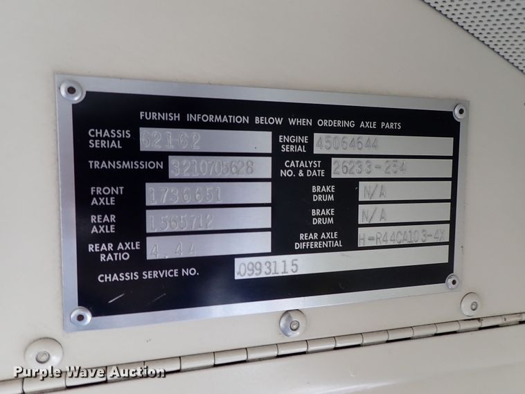 image for item DE0934 1995 Blue Bird TC2000 school bus