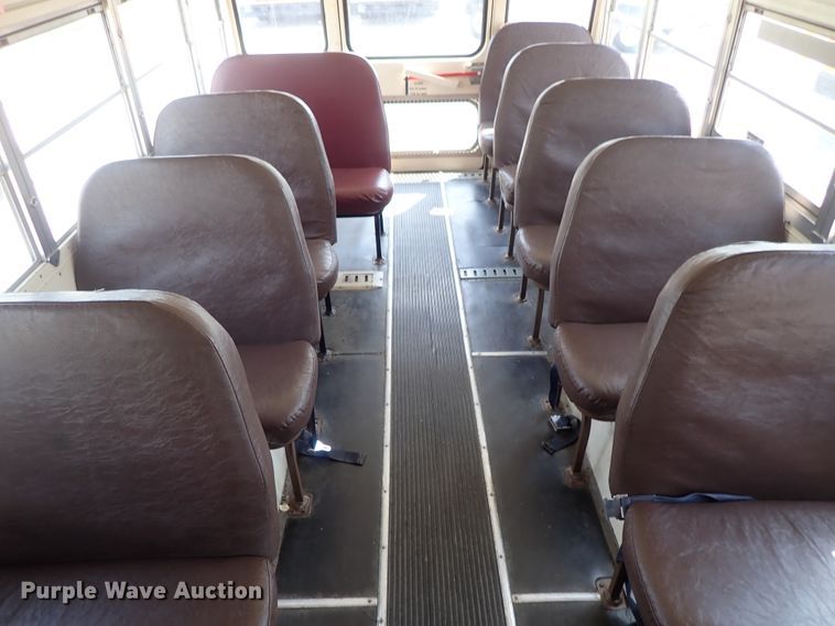 image for item DE0934 1995 Blue Bird TC2000 school bus