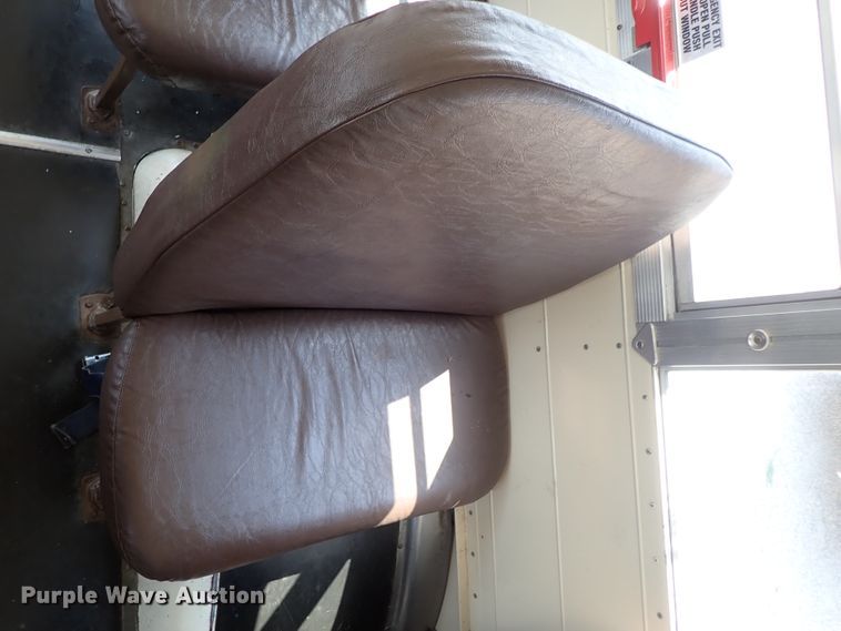 image for item DE0934 1995 Blue Bird TC2000 school bus