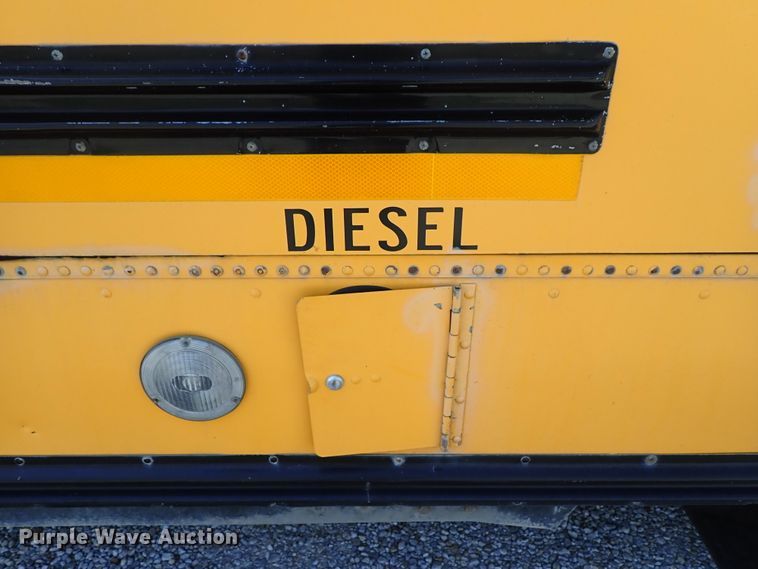 image for item DE0934 1995 Blue Bird TC2000 school bus